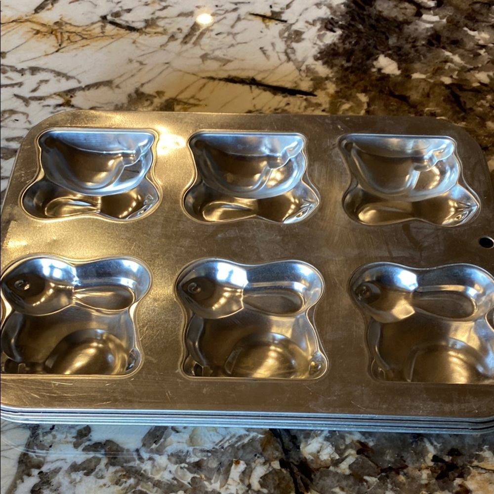 2 /10x 13” Silver Bunny Cake Pan
